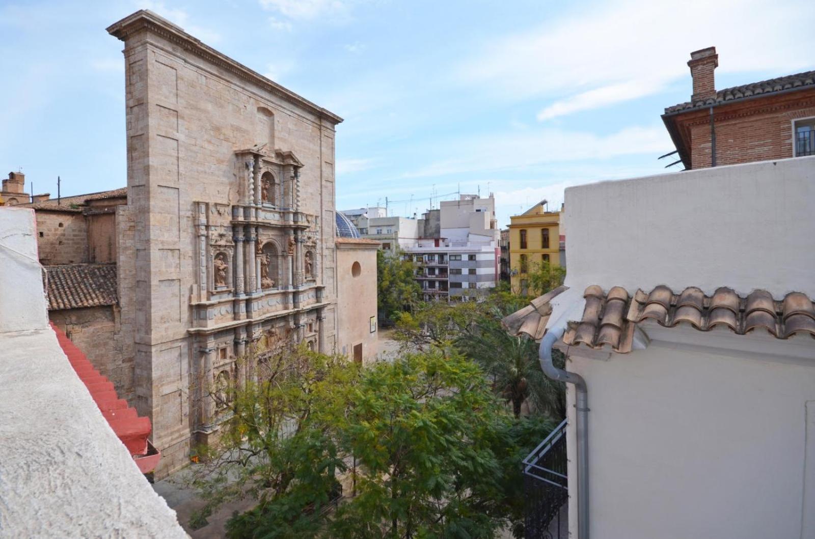 Sunny Cozy Penthouse With A Terrace At Plaza Del Carmen Apartman Valencia Kültér fotó